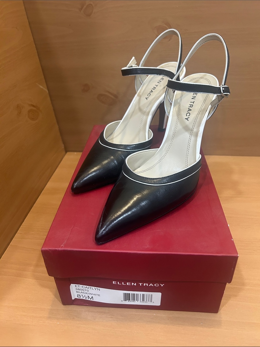 Ellen Tracy Black Pointed Slingbacks with White Trim